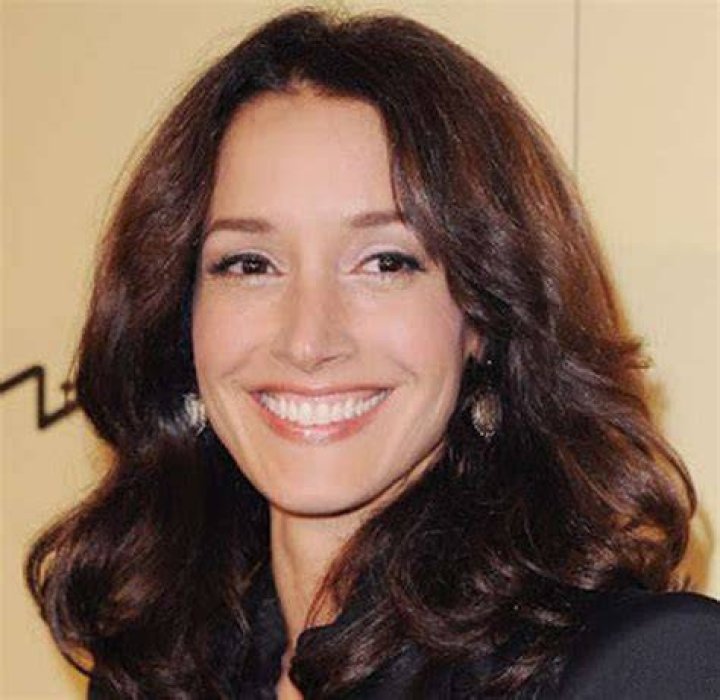 Jennifer Beals Age, Net Worth, Affairs, Height, Bio and More