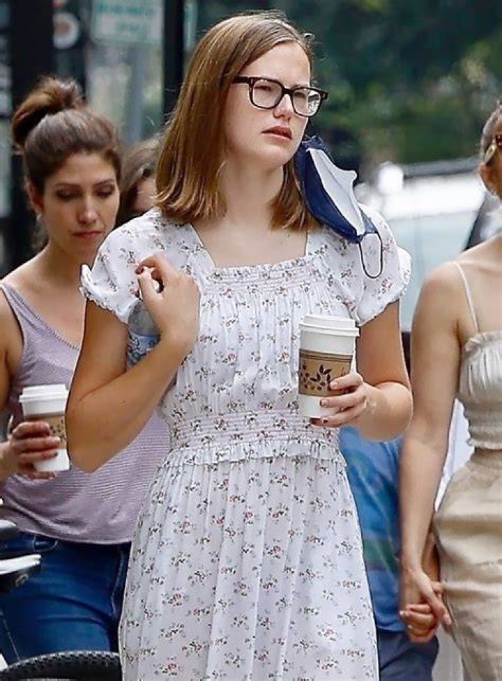 Jennifer Garner Violet Glasses