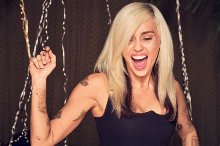 Jenny69 Net Worth 2024 How Does Jenny69 Make Money?