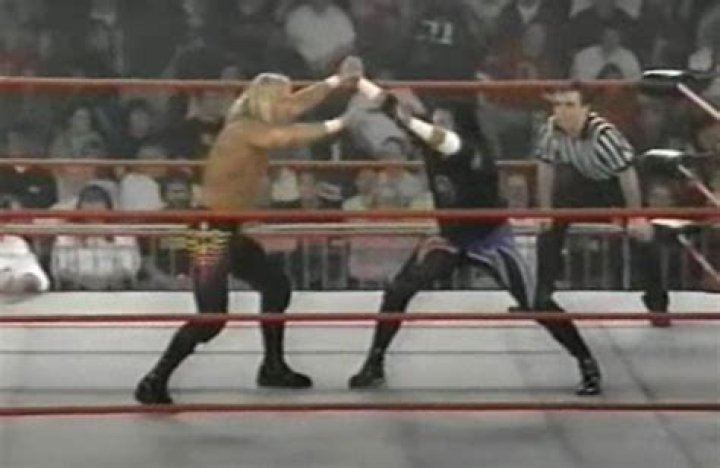 Jerry Lynn vs. Super Crazy