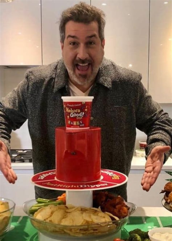 Joey Fatone Height, Weight, Age, Spouse, Family, Facts, Biography