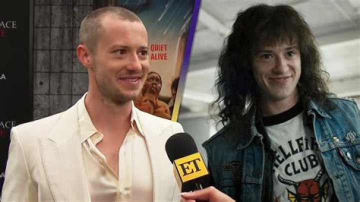 Joseph Quinn as Eddie Munson in Stranger Things season 4
