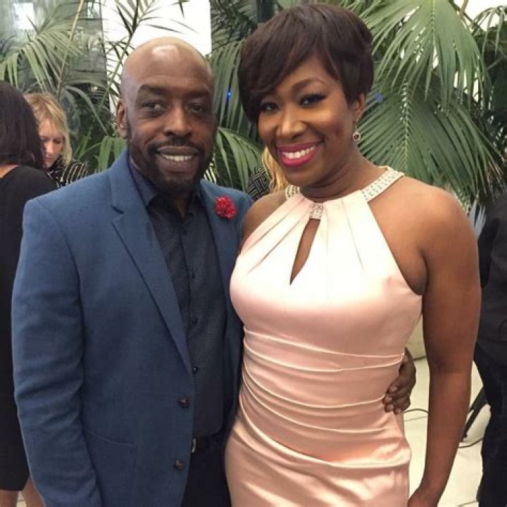 JoyAnn Reid and husband Jason Reid happily married without rumors of