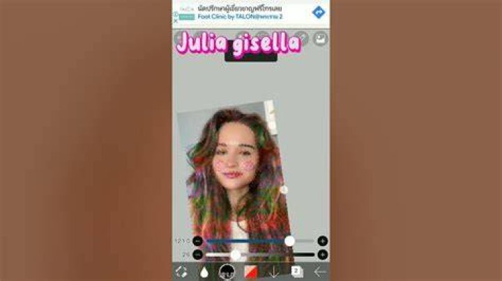 Julia Gisella YouTube