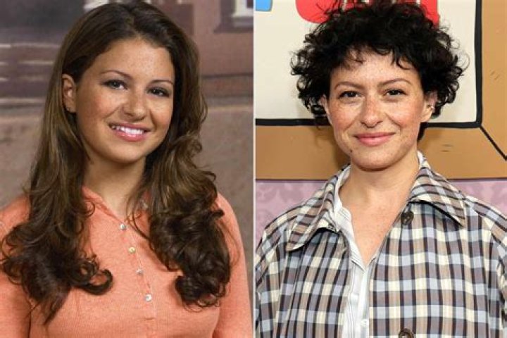 Justine Bateman as Mae Maeby F&uuml;nke in Arrested Development (1980s) 