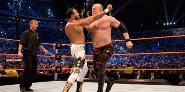Kane v Chavo Guerrero WrestleMania 24 Cropped