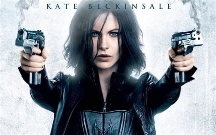 Kate Beckinsale as Selene in Underworld Evolution