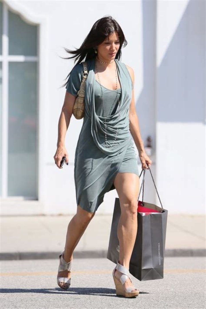 Kelly Hu height