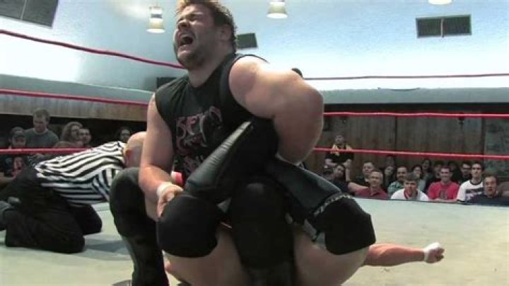 Kevin Steen legion hall