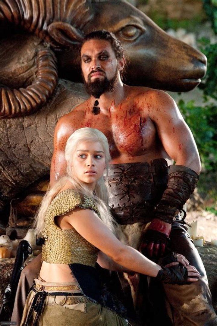 Khal Drogo died at the end of season one from an infected wound.