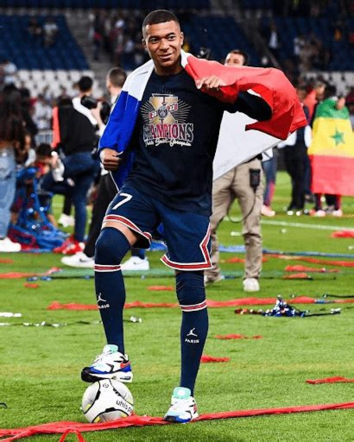 Kylian Mbɑ&rho;pe Net Worth and Lifestyle 2023