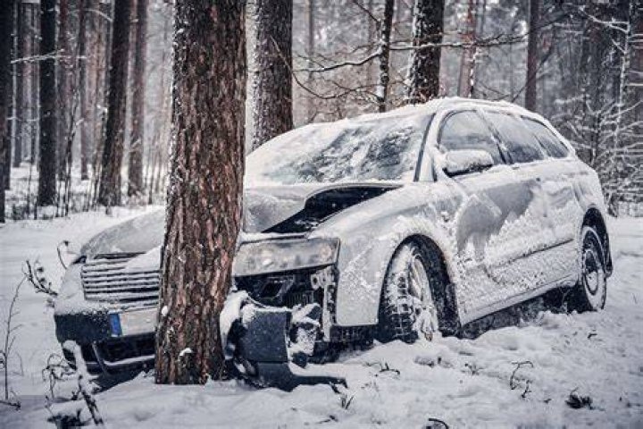 Kylie, Khloé & Kim Got Into a Terrifying Car Accident in Snow