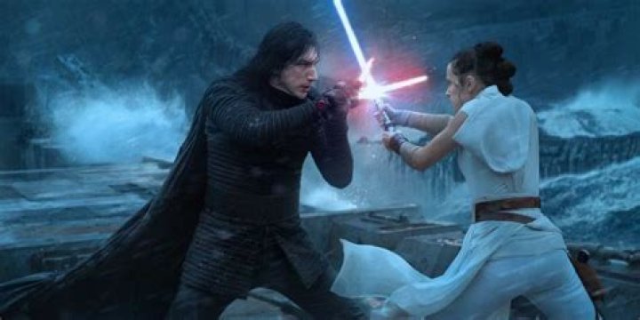 Kylo Ren vs Rey in Force Awakens