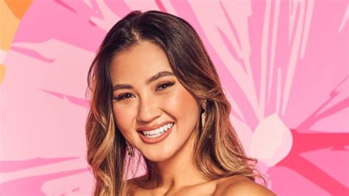 Kyra Lizama Confirms She’s Single Amid Fan Speculation