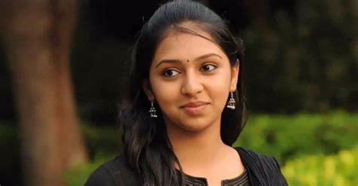Lakshmi Menon Age, Height, Net Worth, Affairs, Bio and More