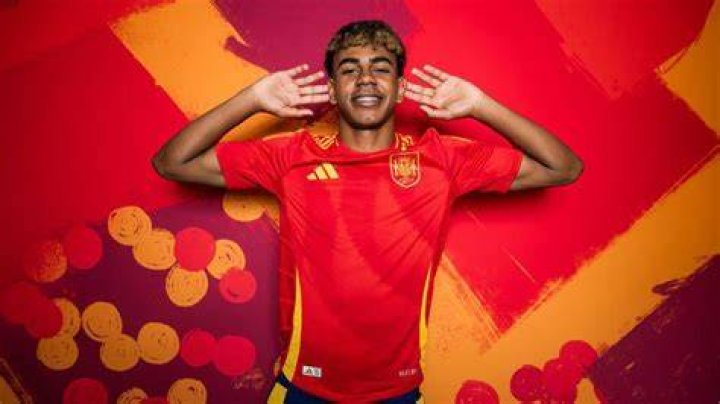 Lamine Yamal, the youngest player ever to make a Bar&ccedil;a squad