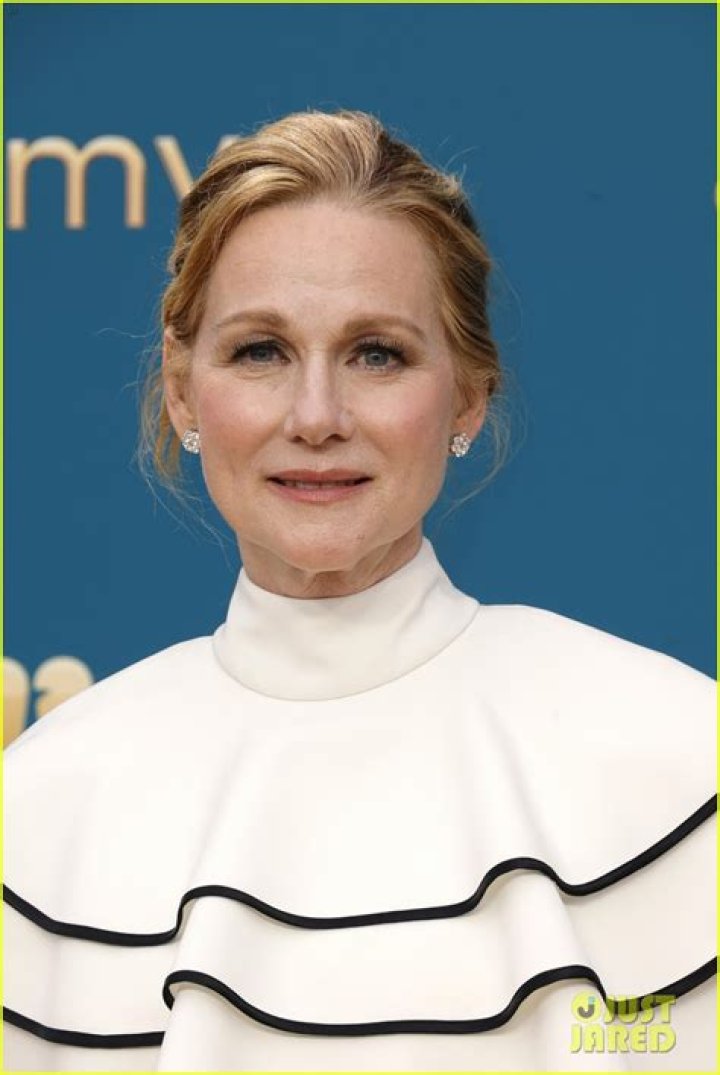 Laura Linney siblings Meet her sister Susan Linney
