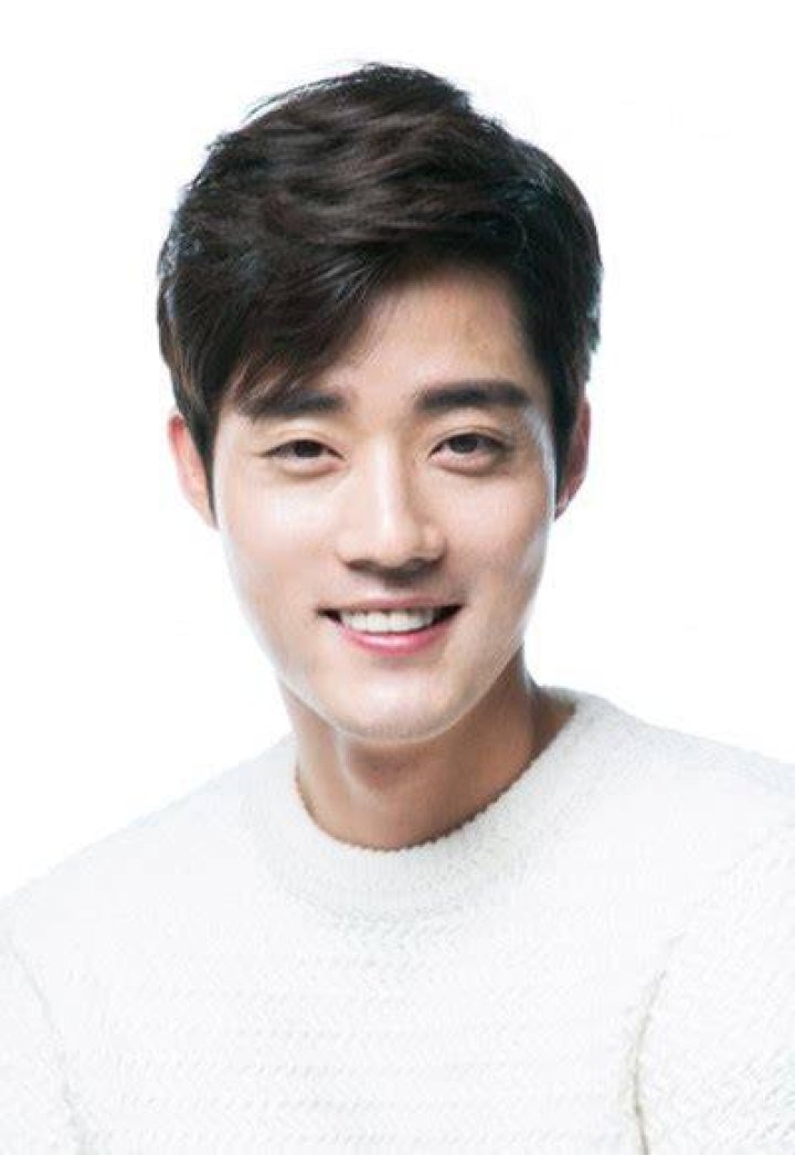Lee Ha Yool