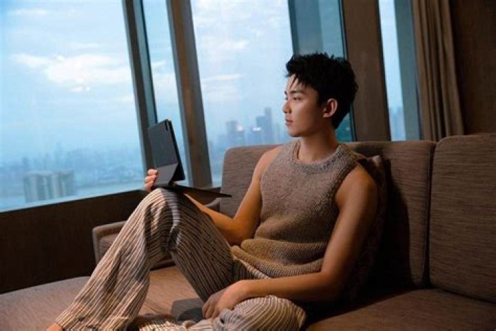 Leo Wu Bio, Profile, Facts, Age, Height, Girlfriend, Ideal Type