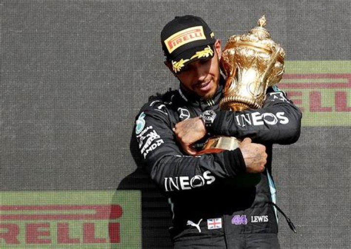 Lewis Hamilton’s Trophy Collection – Where and How He Keeps Them