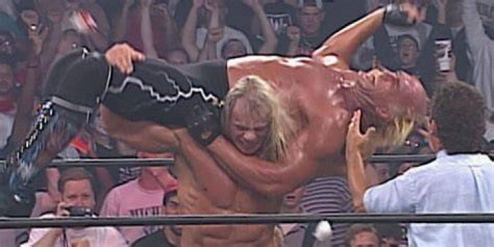 Lex Luger vs Hulk Hogan