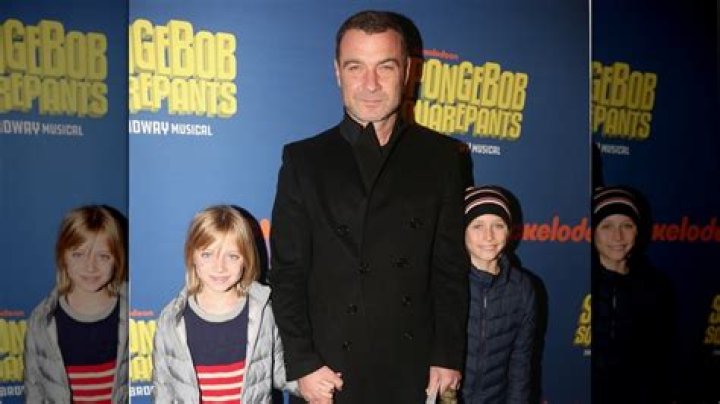 Liev Schreiber y su hija Kai Schreiber asisten al estreno mundial de la