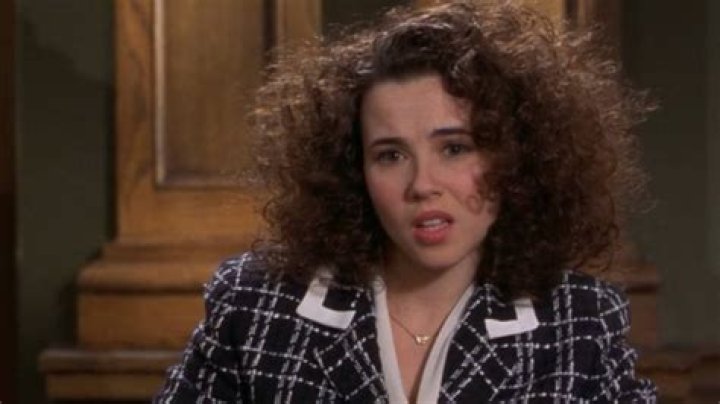 Linda Cardellini as Chutney in Legally Blonde