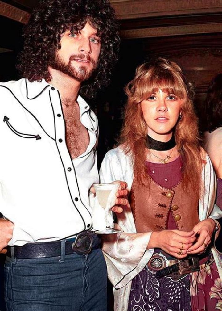 Lindsay Buckingham and Stevie Nicks perform together in the music video for the Chain
