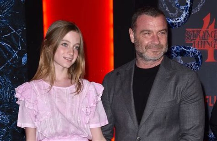 (LR) Kai Schreiber y Liev Schreiber asisten al estreno de Netflix