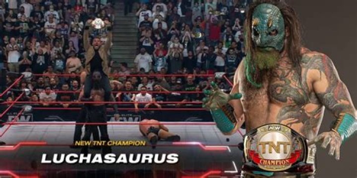 Luchasaurus Vs. Cezar Bononi