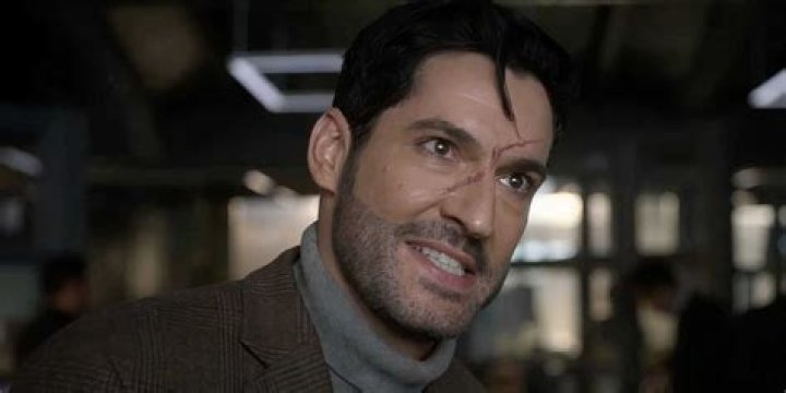 Lucifer (Tom Ellis) wearing brown suit in season 3 of Lucifer