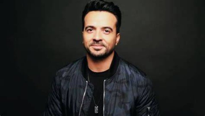 Luis Fonsi Age, Net worth: Wife, Kids, Weight, Bio-Wiki