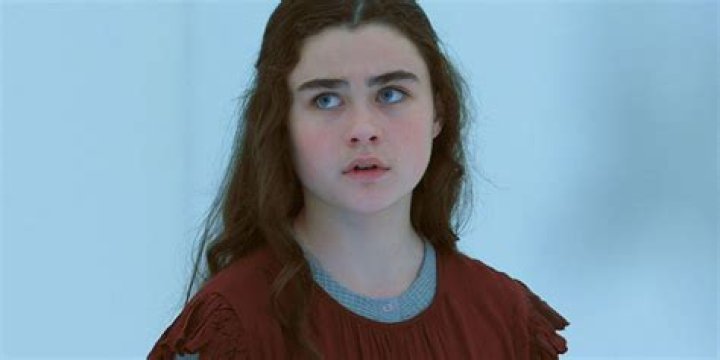 Madi in The 100 Season 7 in the white room