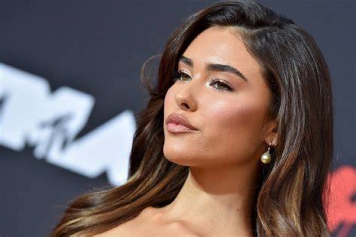 Madison Beer Announces Debut Memoir Says it Took &lsquo;Extremely Dark Times