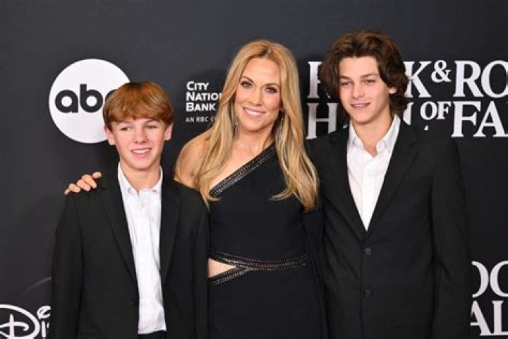 Madonna&rsquo;s sons arrive at her NYC apartment as singer remains hospitalized