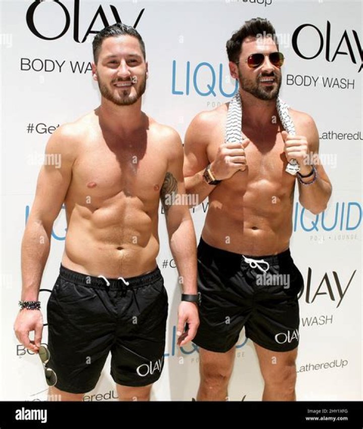 Maksim Chmerkovskiy weight