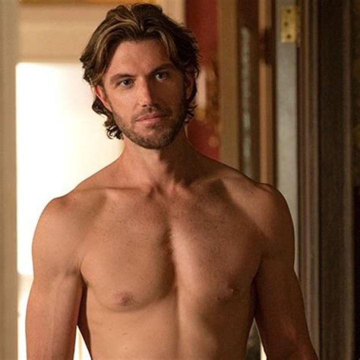 Male Celebs Who Totally Longbottomed