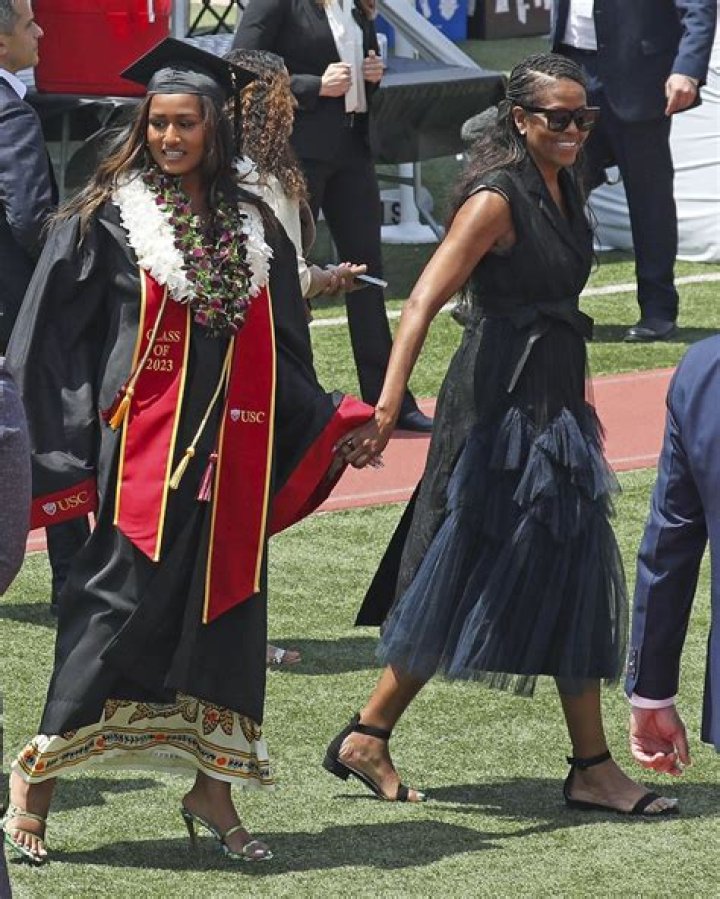 Malia and Sasha Obama School first, then a cameo at convention The