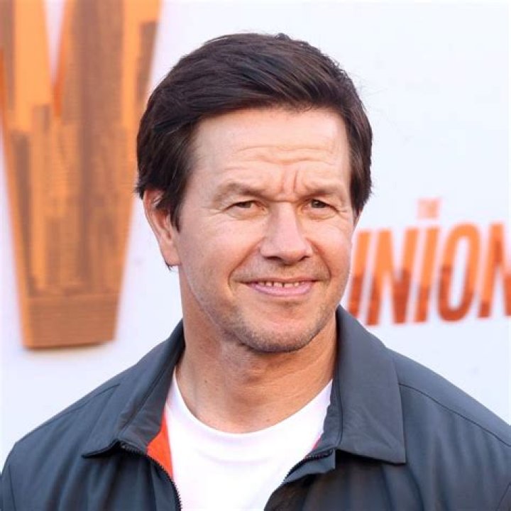Mark Wahlberg as Brock Lovett in Titanic