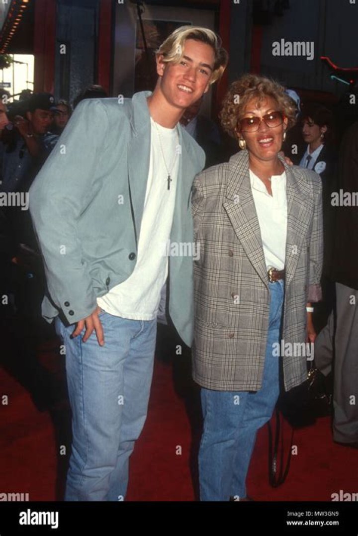 MarkPaul Gosselaar's Parents A Glimpse Into Their Lives