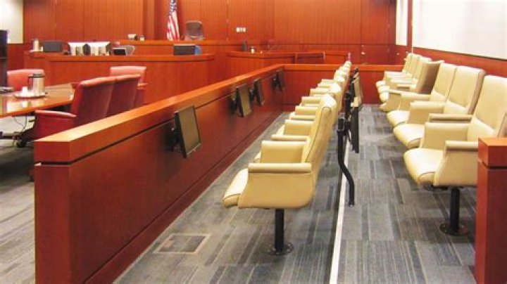 Mary Booted From Courtroom For Blowing Geoffrey A Kiss