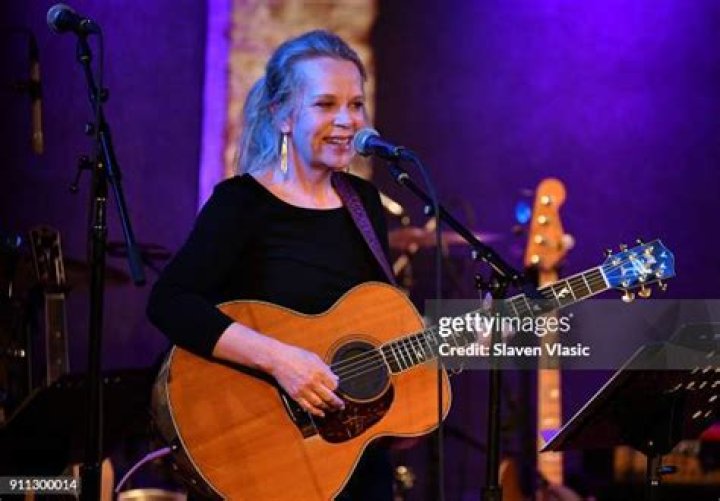 Mary Chapin Carpenter performs at City Winery