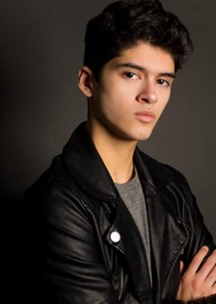 Max Pelayo Fan Casting