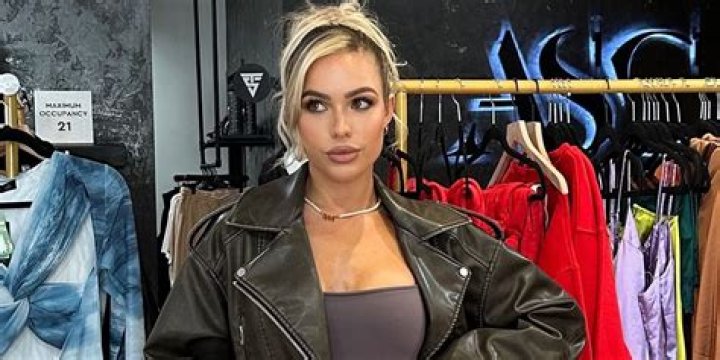 Maxxine Durpi Cropped
