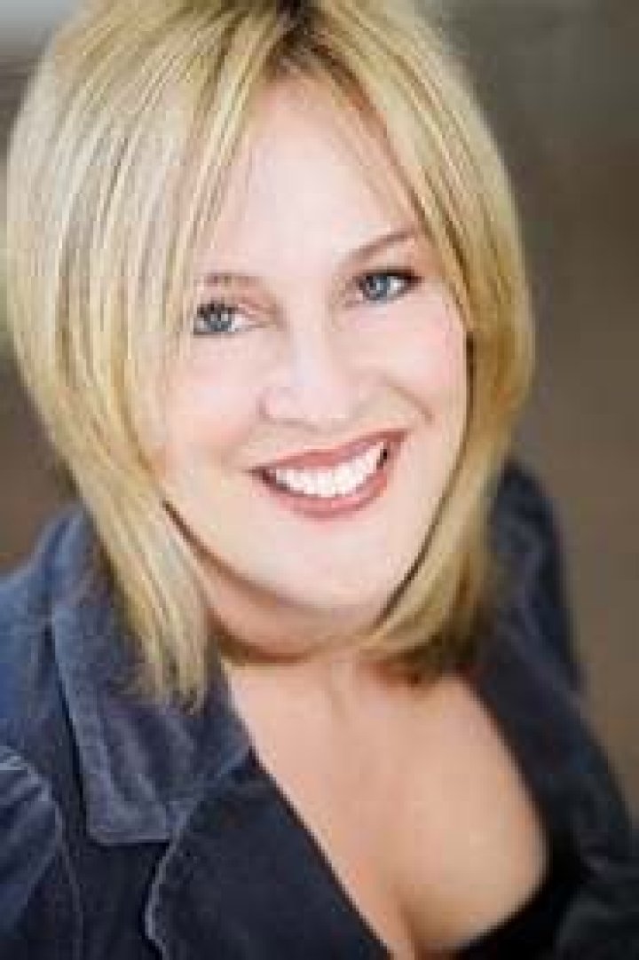 Melanie Hutsell Fan Casting