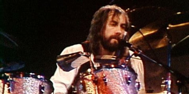 Mick Fleetwood plays drums in the Don't Stop music video for Fleetwood Mac