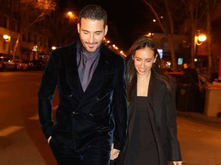 Miguel Ángel Silvestre's Girlfriend: A Deep Dive Into Their Relationship