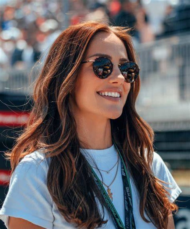 Minka Kelly News, Pictures, and Videos