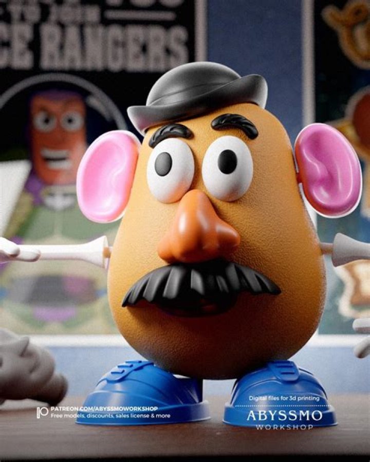 Mrs.Potato head packing Mr.Potato head