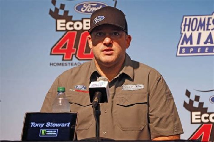 NASCAR Veteran Exposes Ford’s Dead Ringer Status at Tony Stewart’s Expense